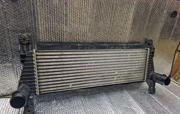 Ford Ranger Intercooler radiator AB399L440BF