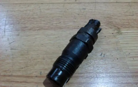 Fuel injector