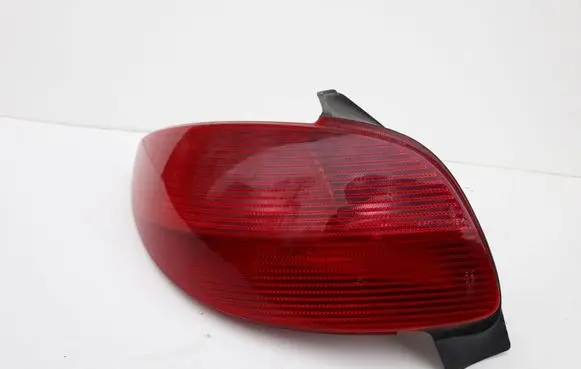 Peugeot 206 Rear/tail lights 2531G 17142112