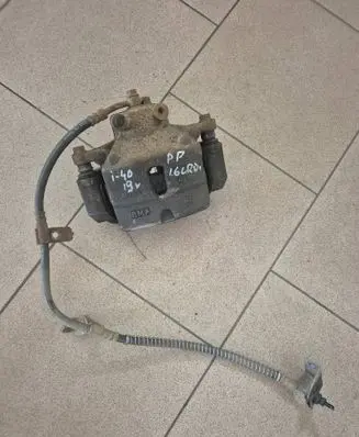 Hyundai i40 Front brake caliper