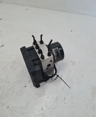 Volkswagen Golf IV ABS Pump 1J0907379G 1J0614117C