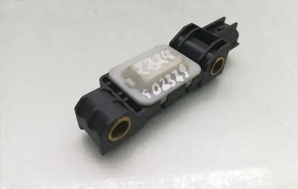 Audi A8 S8 D3 4E Airbag deployment crash/impact sensor 4B0959643D