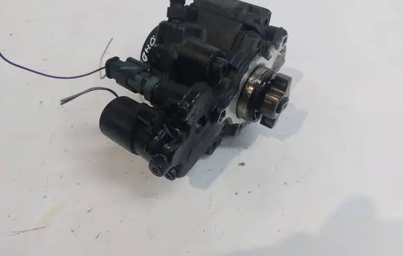 Fuel injection high pressure pump