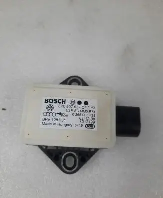 Audi A4 S4 B8 8K ESP acceleration yaw rate sensor 8K0907637C