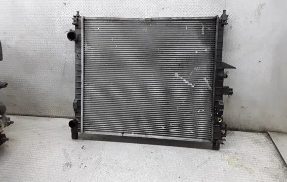Mercedes-Benz ML W163 Coolant radiator A1635002704