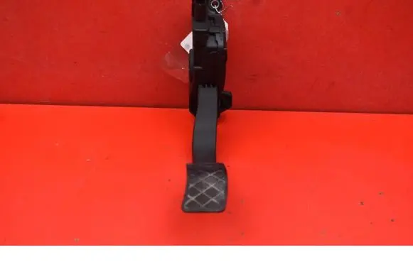 Audi A5 8T 8F Accelerator throttle pedal 8K1721523