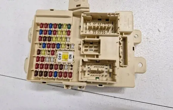 KIA Sportage Fuse box set 91955-D9870