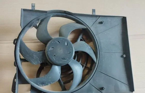 Peugeot 2008 I Electric radiator cooling fan 9801666680
