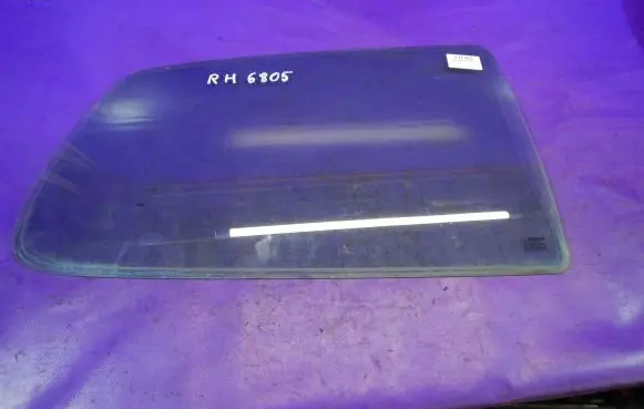 Renault Twingo I Rear side window