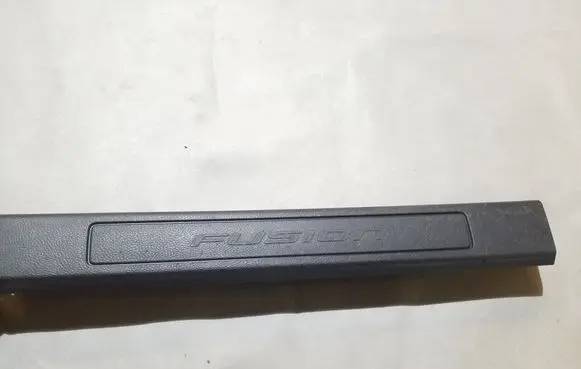 Front sill trim cover