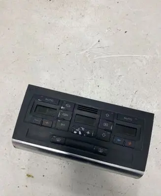 Audi A4 S4 B6 8E 8H Climate control unit 8E0820043