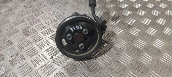 Audi A6 S6 C5 4B Power steering pump