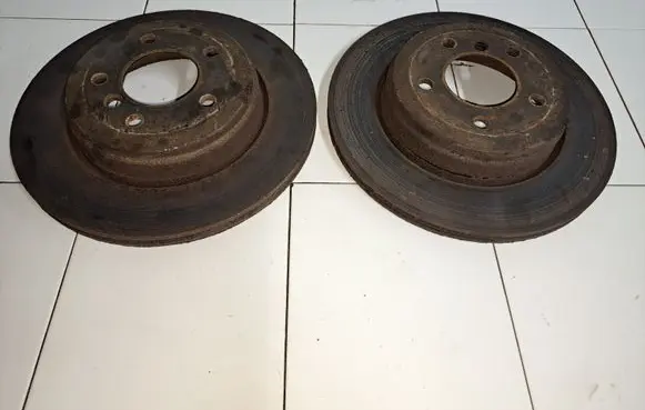 BMW 5 E60 E61 Rear brake disc
