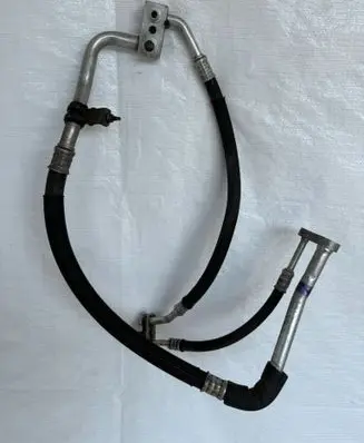 Opel Meriva B Air conditioning (A/C) pipe/hose 13354389