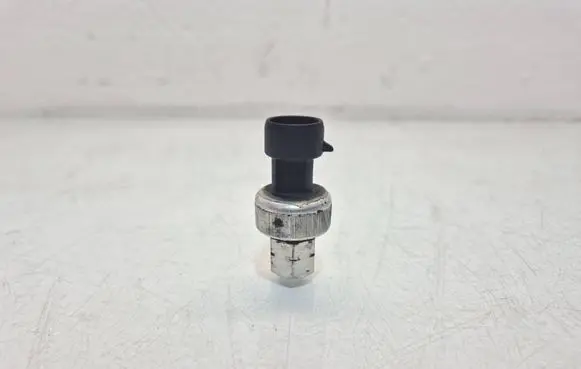 Alfa Romeo Giulia Air conditioning (A/C) pressure sensor 50550372