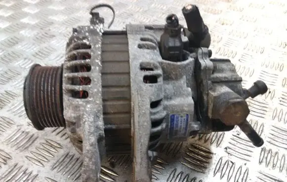 KIA Sorento Generator/alternator 373004A112