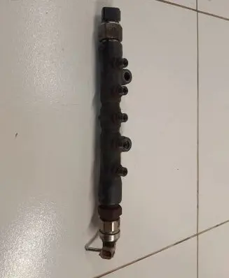 Toyota Avensis T250 Fuel main line pipe 89458