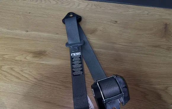 Dodge Caliber Rear seatbelt 6035802D5C