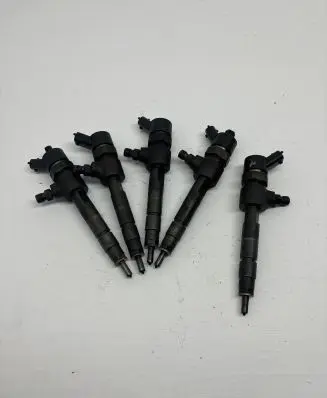 Alfa Romeo 166 Fuel injectors set 0445110068