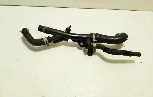 Nissan X-Trail T32 Engine coolant pipe/hose 1321016