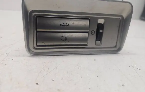 Jaguar XF X250 Fog light switch 8X2311654AB