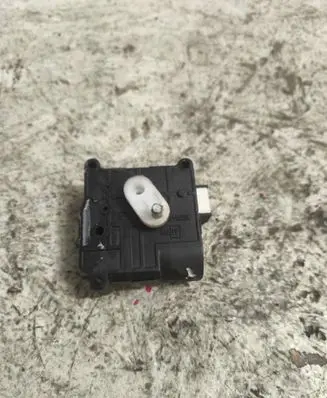 Toyota Corolla E120 E130 Air flap motor/actuator 1138002051