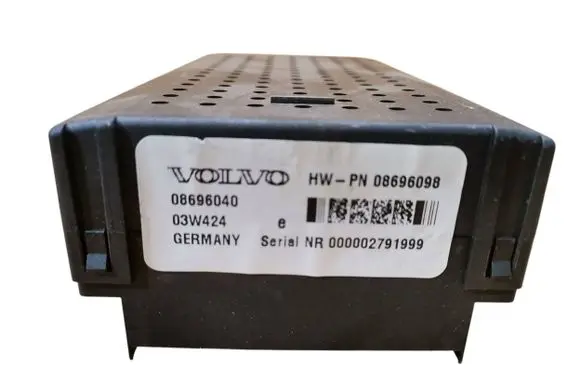 Volvo XC90 Fuse module 08696098 08696040 03W424