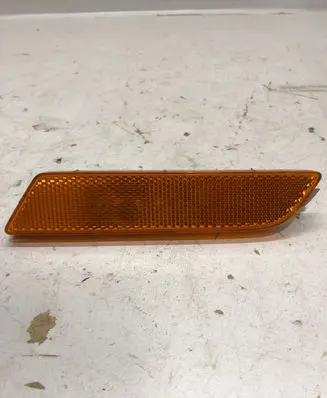 Audi Q3 8U Front indicator light 8U0945071 F20543000
