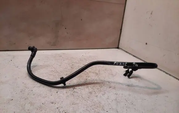 Volkswagen PASSAT B4 Vacuum line/pipe/hose 443611813