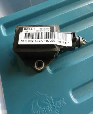 Audi A4 S4 B6 8E 8H ESP acceleration yaw rate sensor 8E0907637A