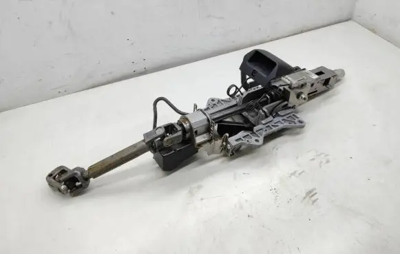 Volkswagen PASSAT B7 Steering wheel axle 52758019 11091900482