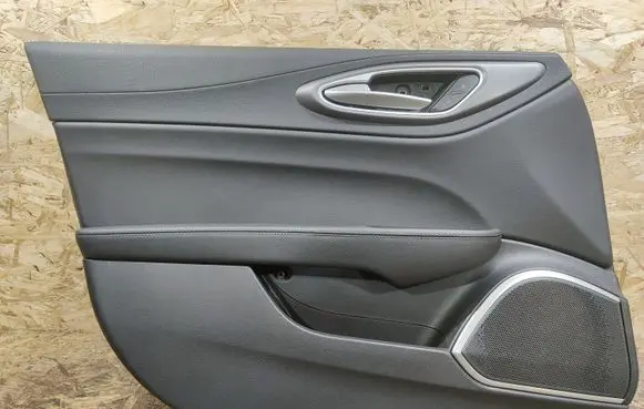 Alfa Romeo Giulia Front door card panel trim 01561308810