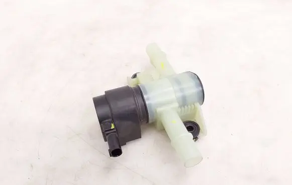 Volkswagen Tiguan Fuel tank valve 5QF201549B