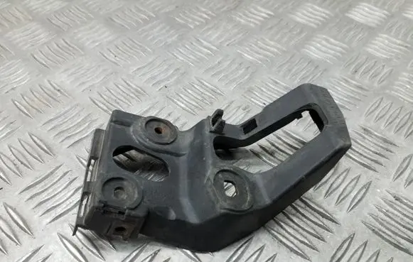Audi A4 S4 B6 8E 8H Fender mounting bracket 8E0853921D