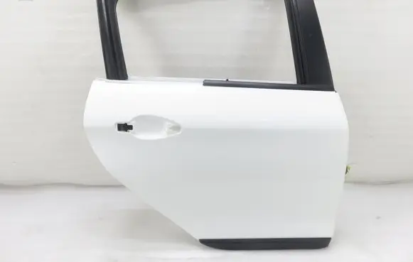 Peugeot 2008 I Rear door