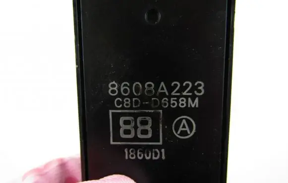 Mitsubishi Outlander Electric window control switch 8608A223