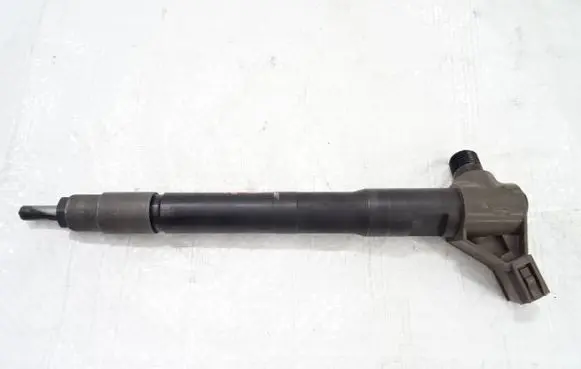 Mazda CX-3 Fuel injector SH01-13H50