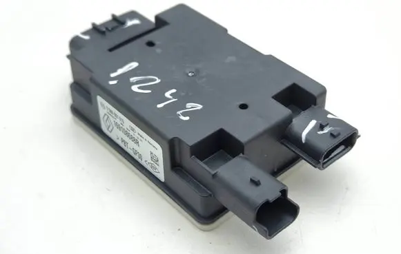 Nissan Qashqai Fuel injection pump control unit/module 169108688R 0580001019
