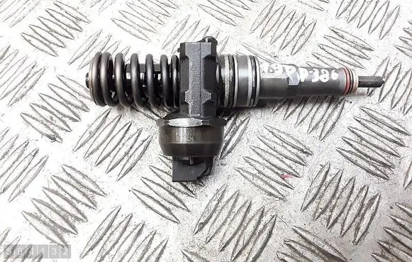 Fuel injector