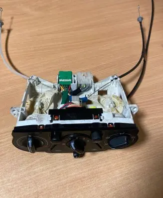 Subaru Impreza II Climate control unit