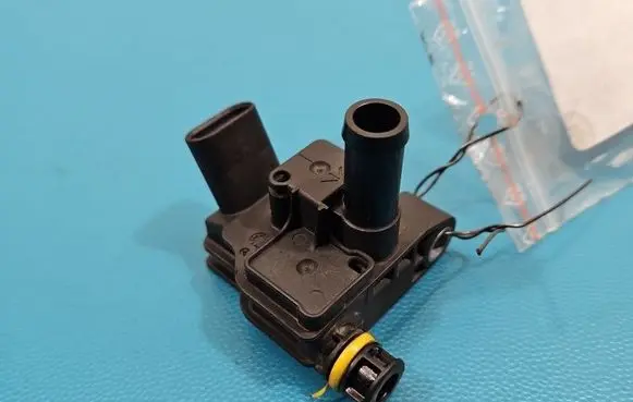 Ford Focus Exhaust gas pressure sensor JX6A5L200AA IMPRK1539504