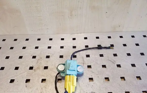 Audi A6 S6 C6 4F Airbag deployment crash/impact sensor 4F0955557