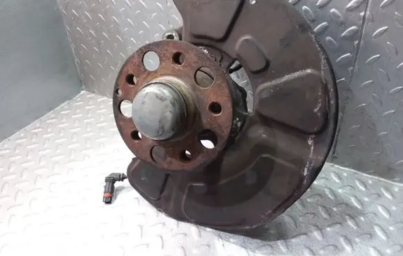 Mercedes-Benz E W212 Front wheel hub 