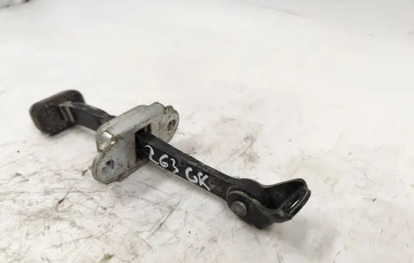 Honda CR-V Rear door check strap stopper