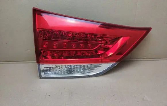 Toyota Sienna XL30 III Tailgate rear/tail lights