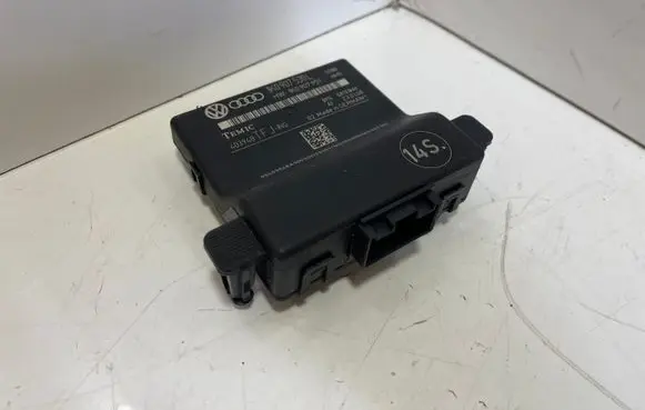 Volkswagen Golf Plus Gateway control module 1K0907530L 1K0907951