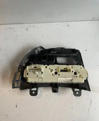 Ford Focus Climate control unit CM5T19980