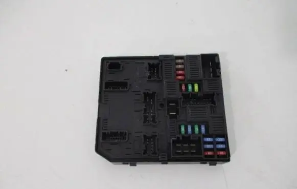 Renault Kadjar Fuse module 284B64601R