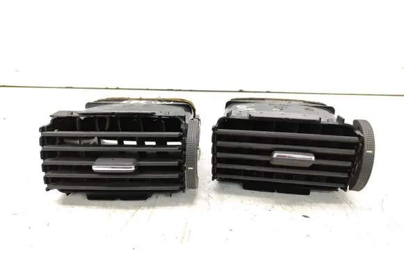 Toyota Avensis T250 Dash center air vent grill