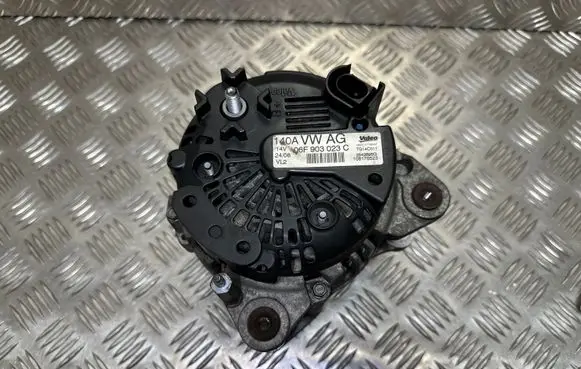 Volkswagen Tiguan Generator/alternator 06F903023C